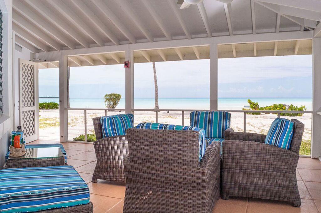 Cape Santa Maria Beach Resort & Villas Seymour's Екстер'єр фото