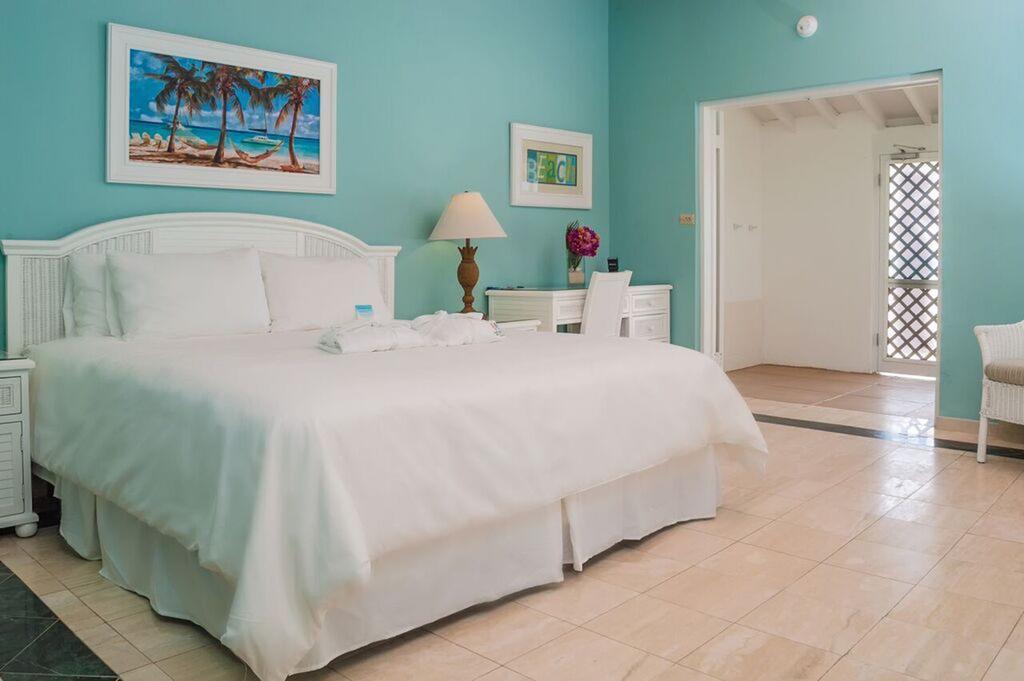 Cape Santa Maria Beach Resort & Villas Seymour's Екстер'єр фото